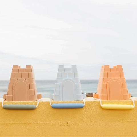 Clovelly Castle Bucket