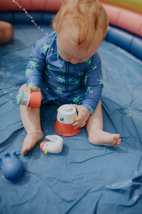 Itzy Stack & Squirt™ - Bath & Water Toy