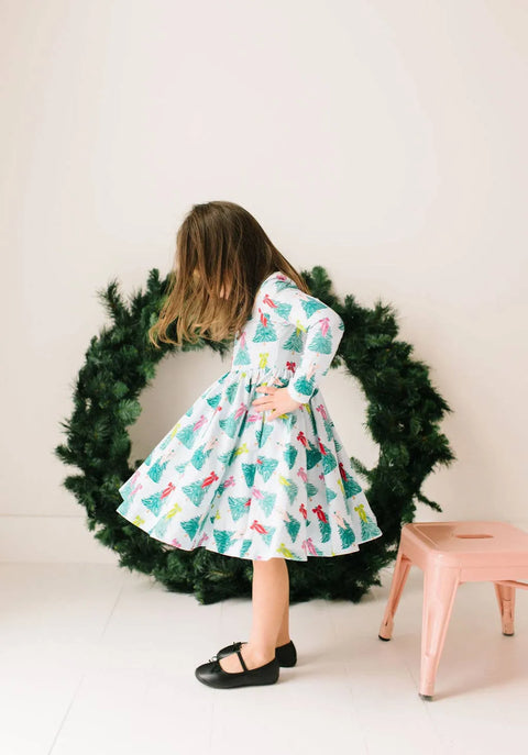 Gwendolyn Dress in Trim The Tree