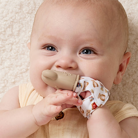 Itzy Silicone Teething Mitt™ - Vintage Bear