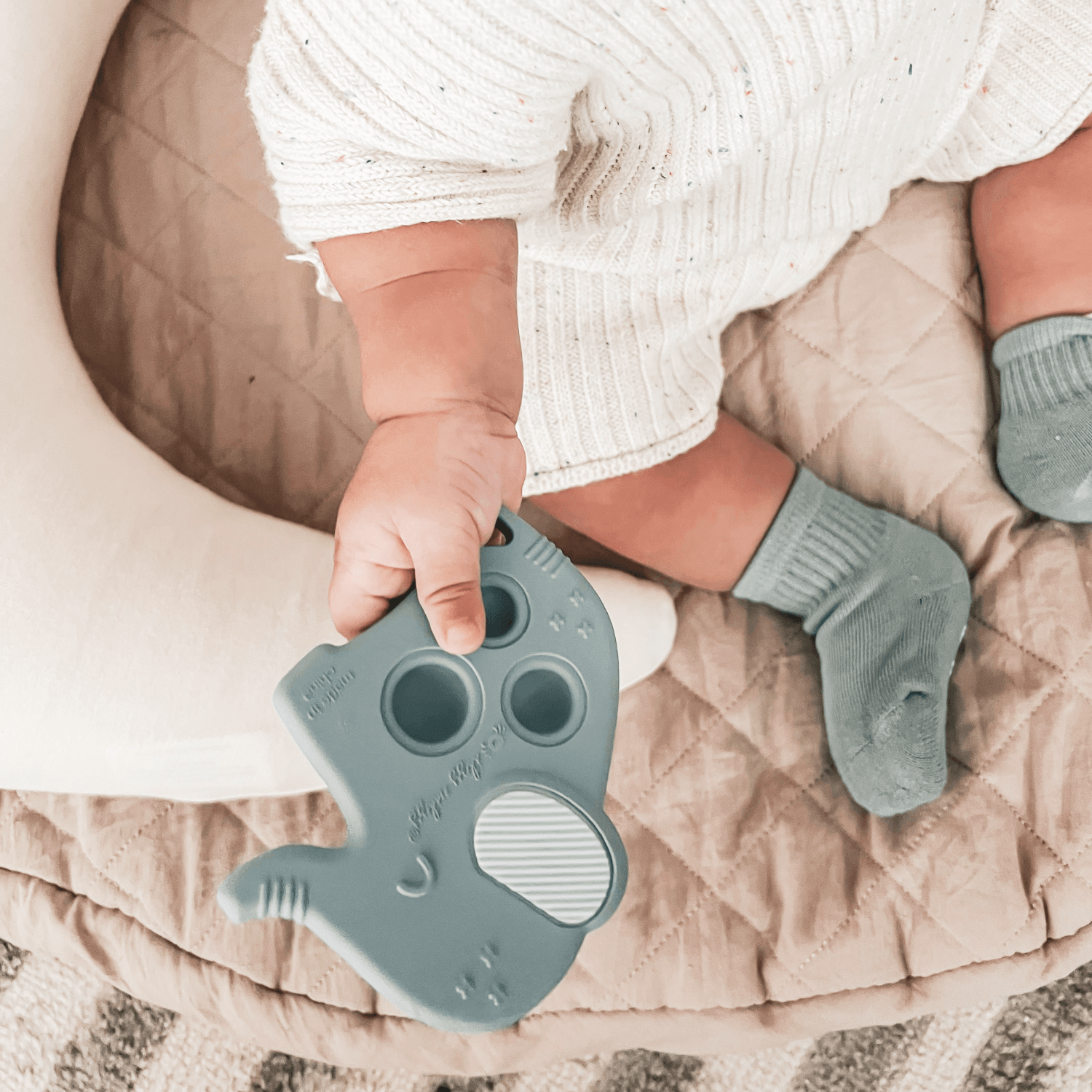 Itzy Pop Teether: Elephant - Itzy Ritzy