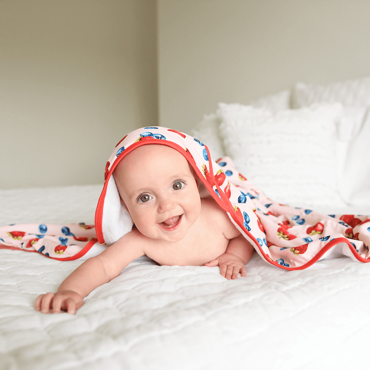 Rosie Berries Plush Bamboo Hooded Towel - Gigi and Max