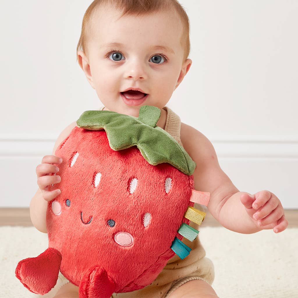 Sweetie Snuggles™ Plush: Strawberry - Itzy Ritzy